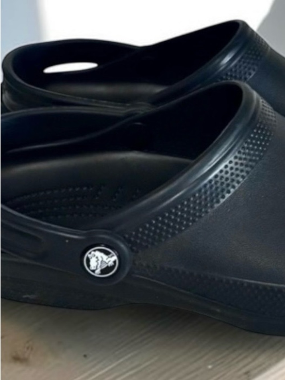 Crocs Classic Clog – Black – M8 W10 — Women’s Size 10 (EUC) - Picture 6 of 15